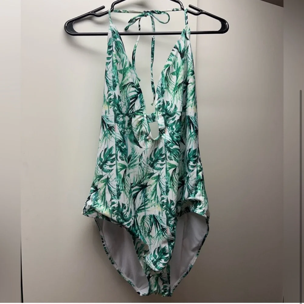 BOOHOO Tropical Green Leaf Print Swimsuit - Picture 3 of 3